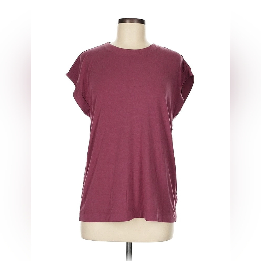 GUC athleta burgundy medium tee